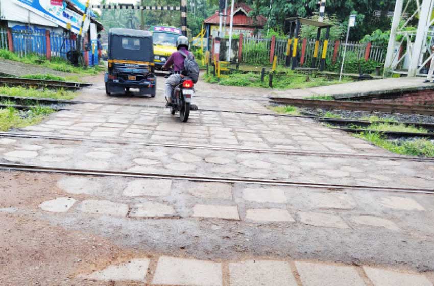 ഈ നില തുടർന്നാൽ പാലക്കുന്ന് റെയിൽവേ ഗേറ്റും അടച്ചിടേണ്ടിവരും