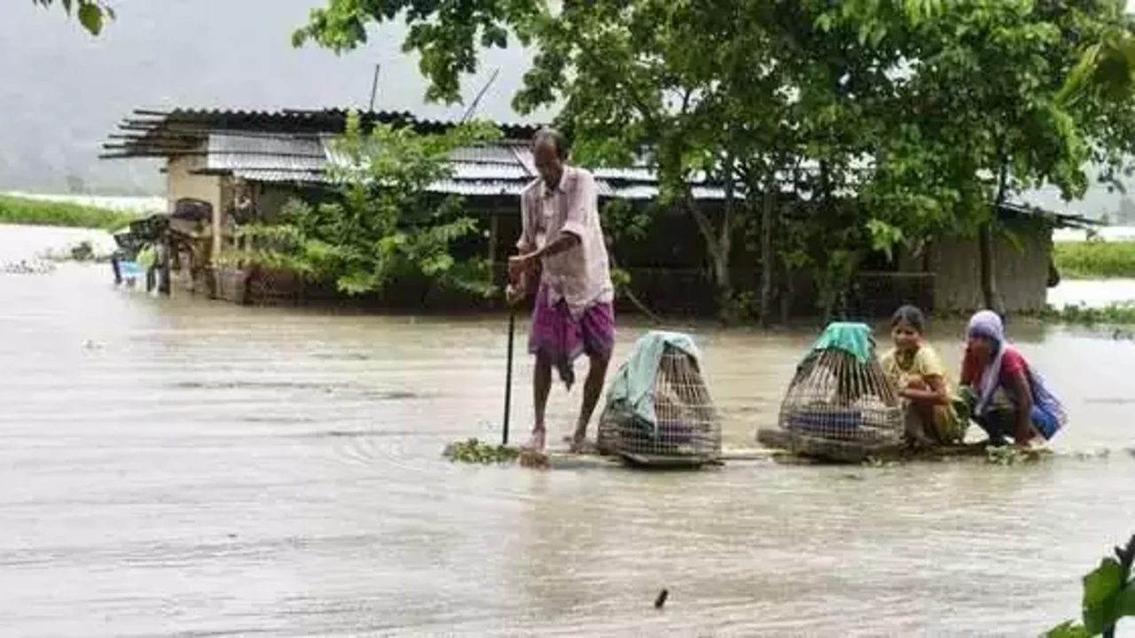 അസാം വെള്ളപ്പൊക്കം; മരണം 200നോട് അടുക്കുന്നു