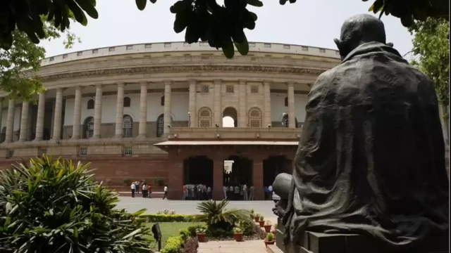 സുപ്രധാന പാർലമെന്ററി സമിതികളിൽ നിന്ന് പ്രതിപക്ഷത്തെ പുറത്താക്കി കേന്ദ്രസർക്കാർ