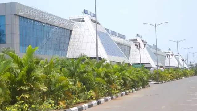 കരിപ്പൂർ വിമാനത്താവളത്തിലെ നവീകരിച്ച എമിഗ്രേഷൻ ഹാൾ തുറന്നു