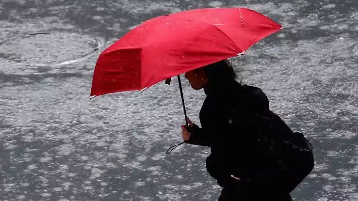 സംസ്ഥാനത്ത് കനത്ത മഴയ്ക്കു സാധ്യത; വടക്കുകിഴക്കൻ കാറ്റ് ശക്തമാകുന്നു