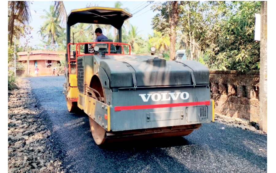 റോഡ് നിർമ്മാണം തടസ്സപ്പെടുത്തിയെന്ന് മടിക്കൈ പഞ്ചായത്ത് സിക്രട്ടറി